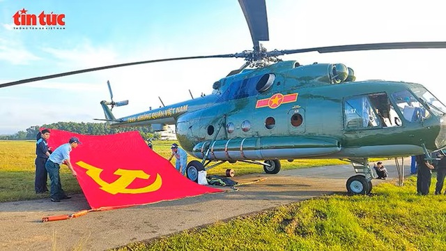越南空军首次在国庆80周年阅兵联合训练中升旗，为国家盛大节日做好准备- Ảnh 2.