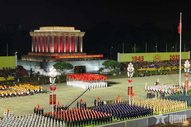越南八月革命和国庆80周年阅兵游行综合演练  首次在巴亭广场举行- Ảnh 14.