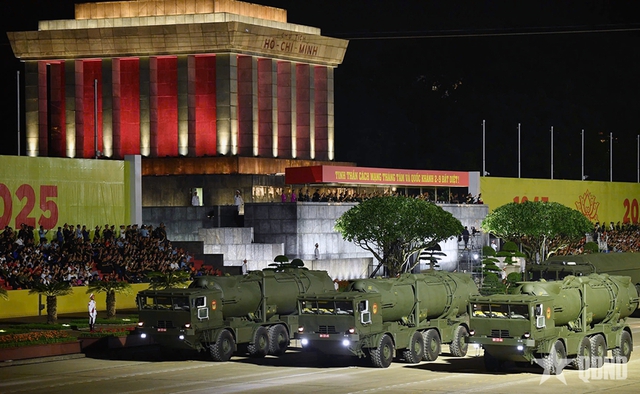越南八月革命和国庆80周年阅兵游行综合演练  首次在巴亭广场举行- Ảnh 15.