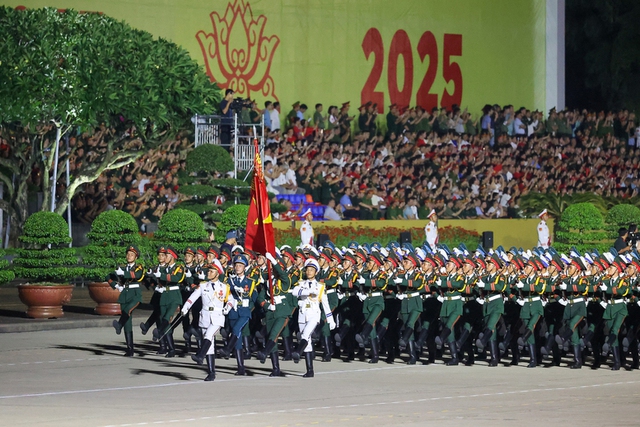 越南八月革命和国庆80周年阅兵游行综合演练  首次在巴亭广场举行- Ảnh 2.