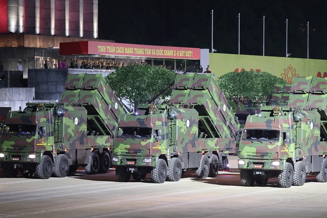 越南八月革命和国庆80周年阅兵游行综合演练  首次在巴亭广场举行- Ảnh 12.
