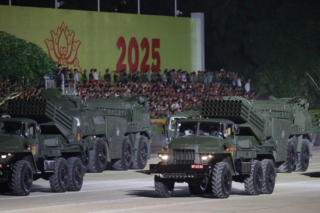 越南八月革命和国庆80周年阅兵游行综合演练  首次在巴亭广场举行- Ảnh 9.