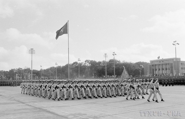 老照片：越南1975年国庆大阅兵- Ảnh 12.