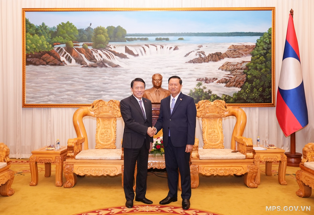 越老加强合作打击跨国犯罪- Ảnh 1.