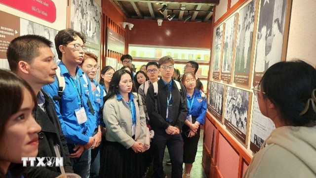 理想之光” 研学营  促越中青年交流- Ảnh 2.