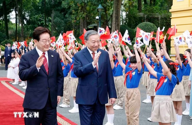 越共中央总书记，国家主席苏林举行仪式欢迎韩国总统李在明访越- Ảnh 3.