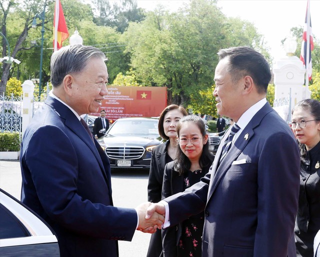 泰国总理举行隆重仪式欢迎越共中央总书记、国家主席苏林访泰- Ảnh 3.