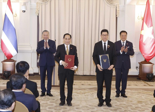 越南泰国公布两国建交50周年纪念徽标- Ảnh 1. 越南泰国公布两国建交50周年纪念徽标- Ảnh 1.