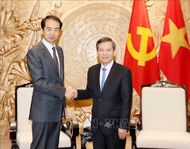 越南中央内政部部长黎明智会见中国驻越大使何炜- Ảnh 1. 越南中央内政部部长黎明智会见中国驻越大使何炜- Ảnh 1.