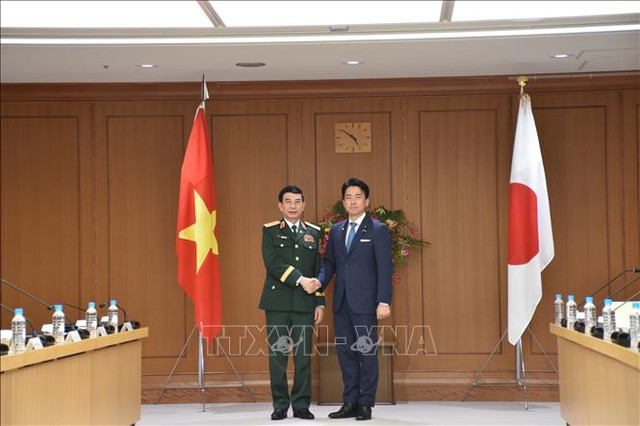 政府副总理兼国防部部长潘文江与日本防卫大臣举行会谈- Ảnh 2. 政府副总理兼国防部部长潘文江与日本防卫大臣举行会谈- Ảnh 2.