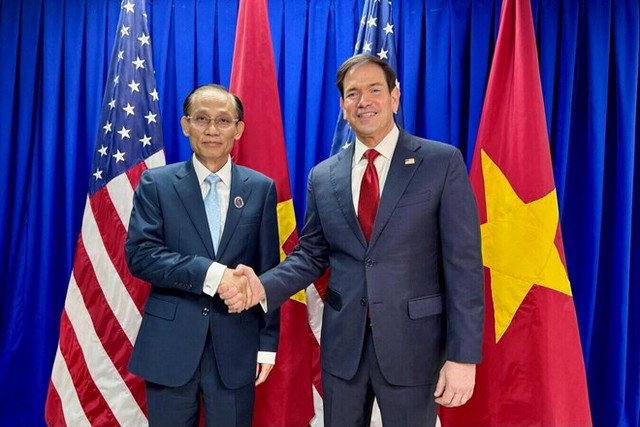 越共中央政治局委员、外交部长黎怀忠会见美国国务卿马尔科·鲁比奥- Ảnh 1.