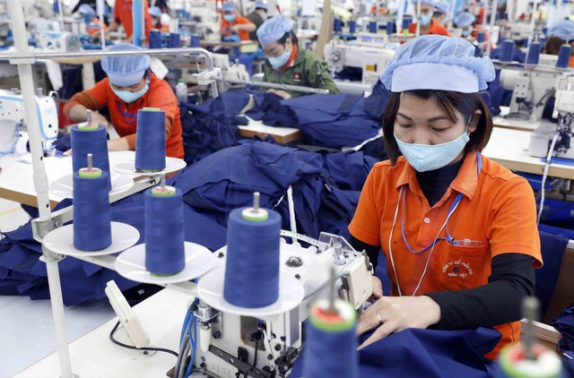 2026年上半年越南纺织品服装出口保持增长势头 贸易顺差近100亿美元- Ảnh 1. 2026年上半年越南纺织品服装出口保持增长势头 贸易顺差近100亿美元- Ảnh 1.