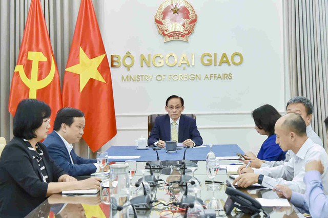 外交部部长黎怀忠同墨西哥外交部长罗伯托·贝拉斯科·阿尔瓦雷斯通电话- Ảnh 1.