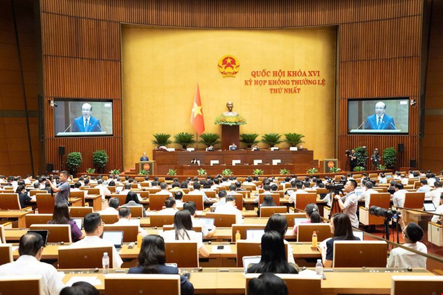 国会代表审议设立广宁市和北宁市- Ảnh 1.