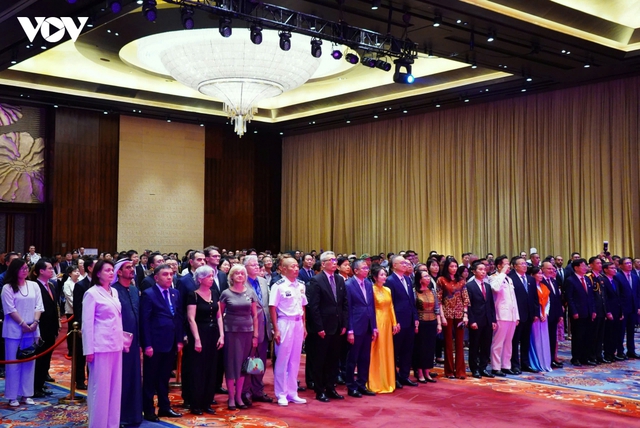 越南驻中国大使馆举行越南国庆81周年招待会- Ảnh 2.