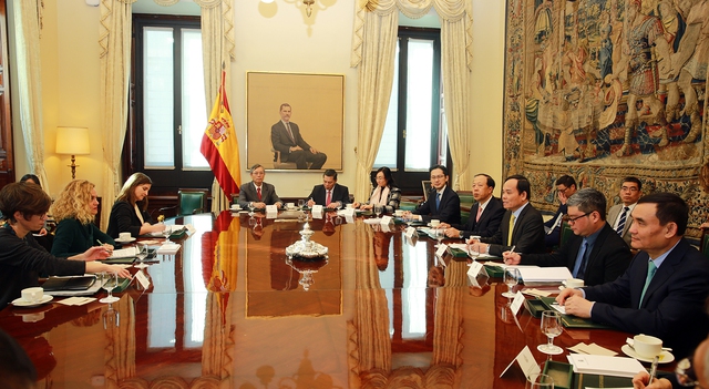 Chùm ảnh: Phó Thủ tướng Trần Lưu Quang thăm chính thức Tây Ban Nha - Ảnh 9.