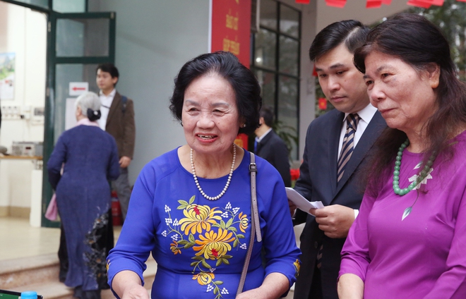 Chùm ảnh: Nhân dân Thủ đô hân hoan thực hiện quyền, nghĩa vụ trong ngày bầu cử- Ảnh 3.