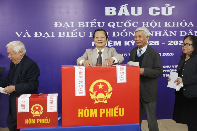 Chùm ảnh: Nhân dân Thủ đô hân hoan thực hiện quyền, nghĩa vụ trong ngày bầu cử- Ảnh 11.