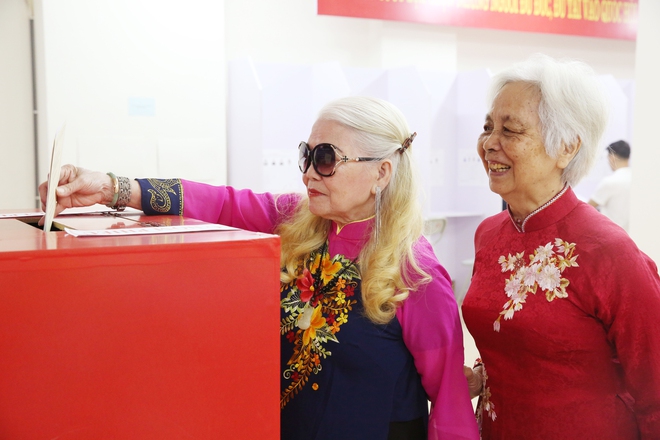 Chùm ảnh: Nhân dân Thủ đô hân hoan thực hiện quyền, nghĩa vụ trong ngày bầu cử- Ảnh 9.