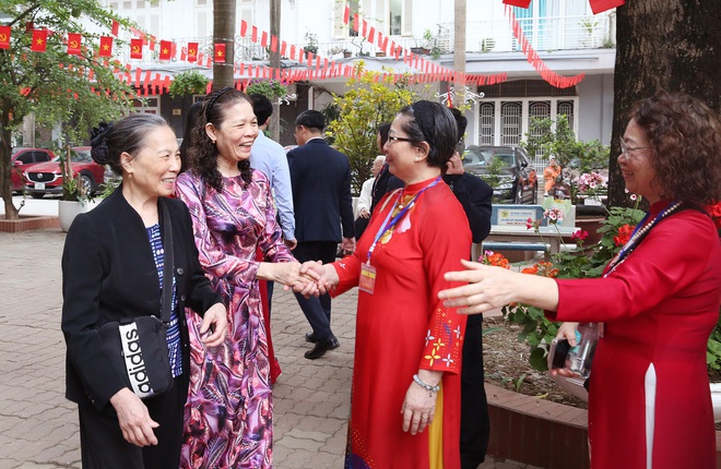 Chùm ảnh: Nhân dân Thủ đô hân hoan thực hiện quyền, nghĩa vụ trong ngày bầu cử- Ảnh 18.