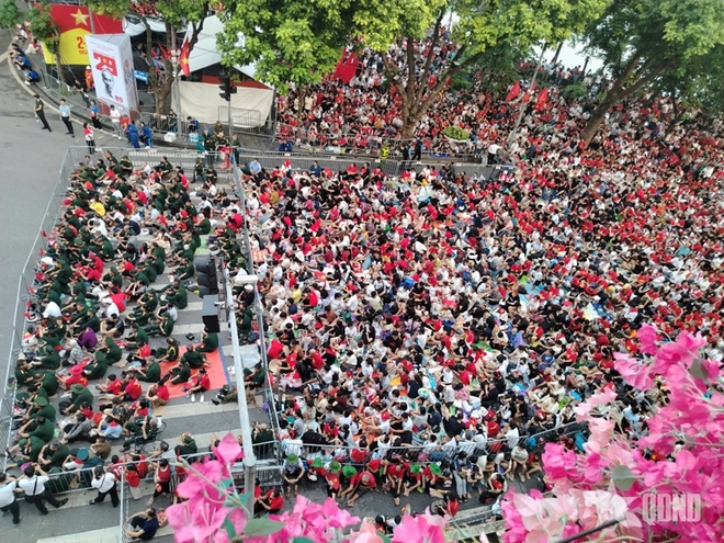 Viet Nam holds grand ceremony to mark 80th National Day- Ảnh 7. Viet Nam holds grand ceremony to mark 80th National Day- Ảnh 7.