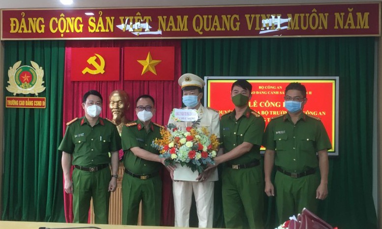 Công bố quyết định của Bộ trưởng Bộ Công an về công tác tổ chức, cán bộ - Ảnh 3.