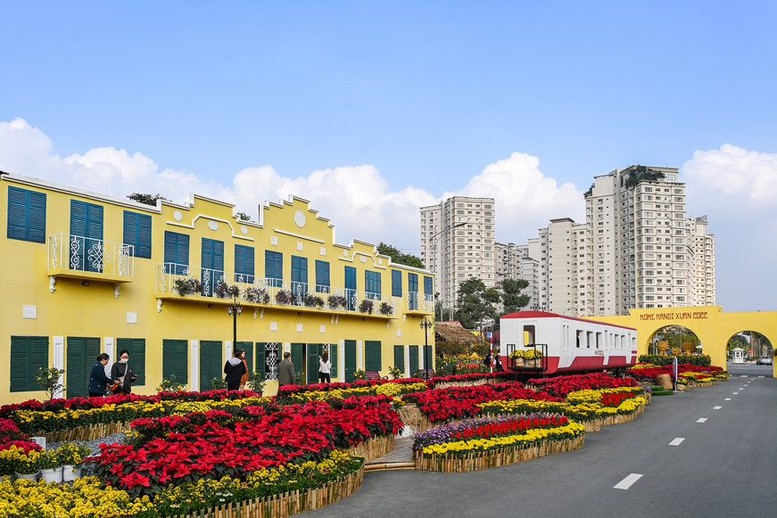 'Hành trình vàng son Tết Việt' - chuyến tàu từ quá khứ đến tương lai - Ảnh 1.