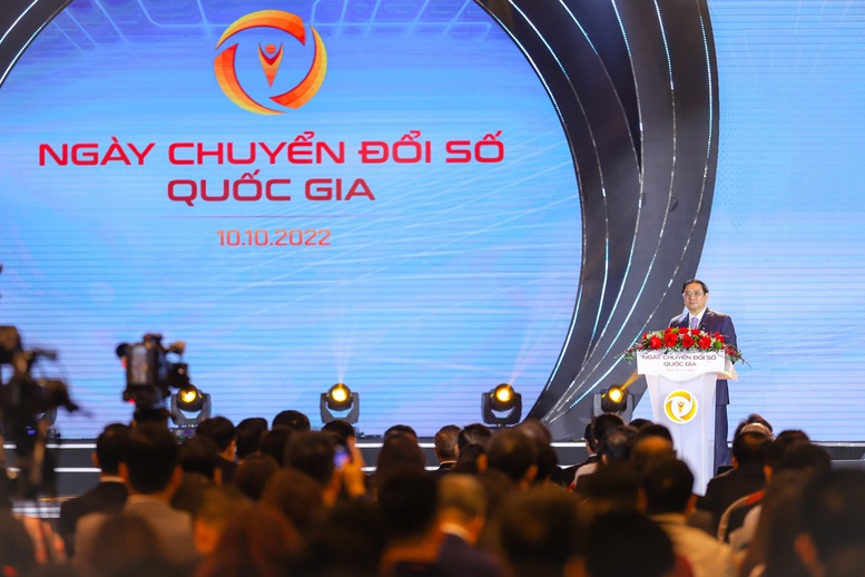 Thủ tướng: Chuyển đổi số phải để người dân, doanh nghiệp hưởng lợi - Ảnh 3.