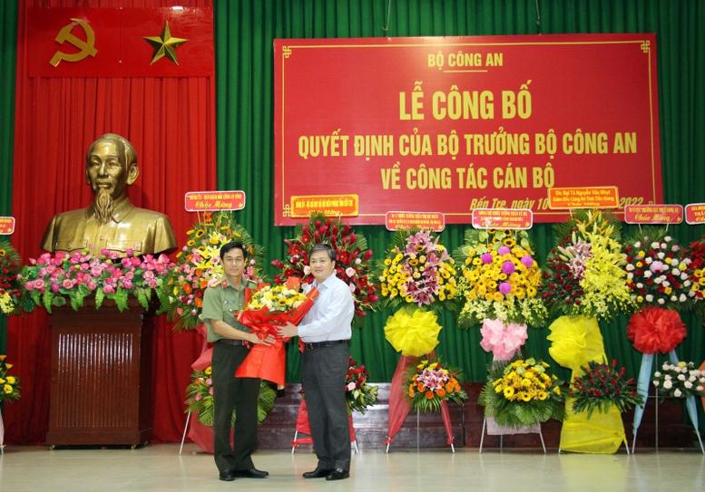Bổ nhiệm Phó Cục trưởng An ninh nội địa; Giám đốc Công an tỉnh Bến Tre - Ảnh 2.