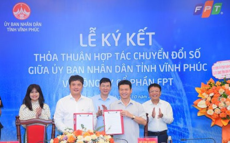 FPT ký kết hợp tác chuyển đổi số với địa phương thứ 22