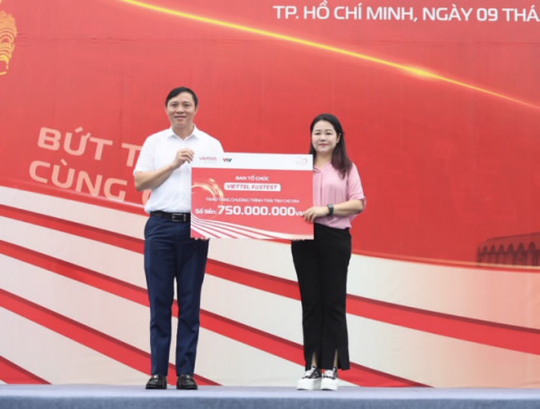 2.500 vận động viên tham gia giải chạy Viettel Fastest tại TP.HCM - Ảnh 1.