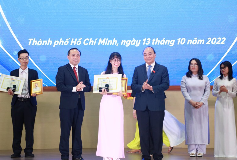 Chủ tịch nước: Lan tỏa tinh thần khởi nghiệp, đổi mới sáng tạo trong sinh viên - Ảnh 3.