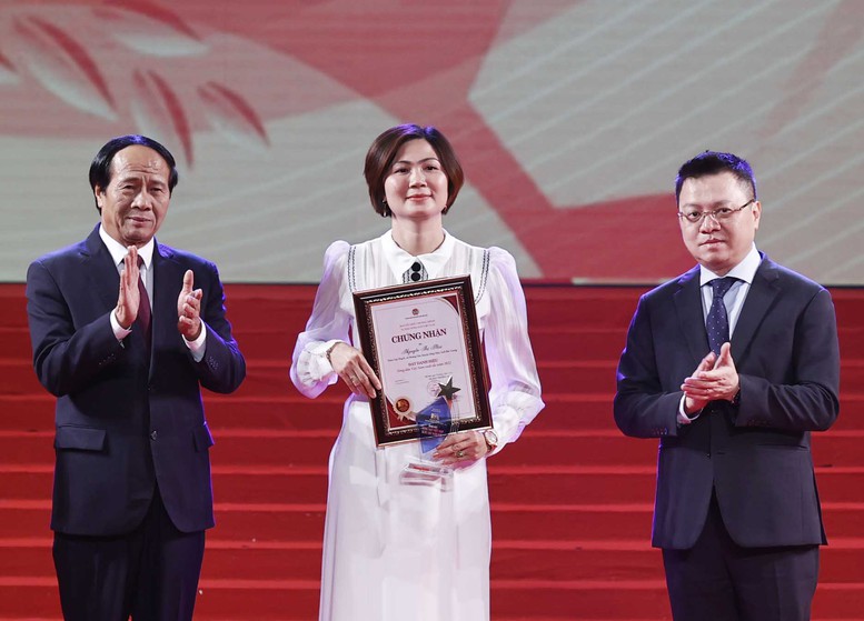 Chủ tịch nước trao danh hiệu &quot;Nông dân Việt Nam xuất sắc 2022&quot; - Ảnh 4.