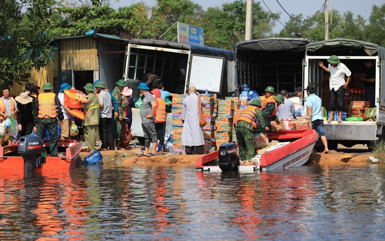 Các tỉnh miền Trung khắc phục thiệt hại bão số 5