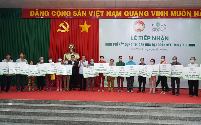 NovaGroup tặng kinh phí xây dựng 114 căn nhà đại đoàn kết tại Vĩnh Long