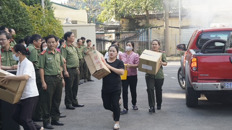 Diễn tập, bảo đảm an toàn PCCC các cơ quan Bộ tại Hà Nội  - Ảnh 4.