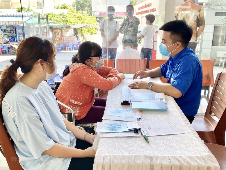 Hỗ trợ trên 47,2 nghìn tỷ đồng cho NLĐ và DN bị ảnh hưởng bởi dịch COVID-19 - Ảnh 1.