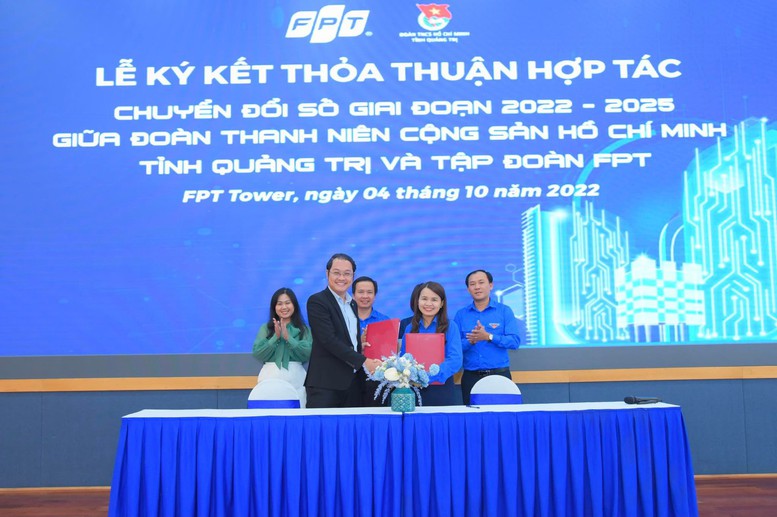 FPT và Tỉnh đoàn Quảng Trị hợp tác đồng hành thúc đẩy chuyển đổi số - Ảnh 1.