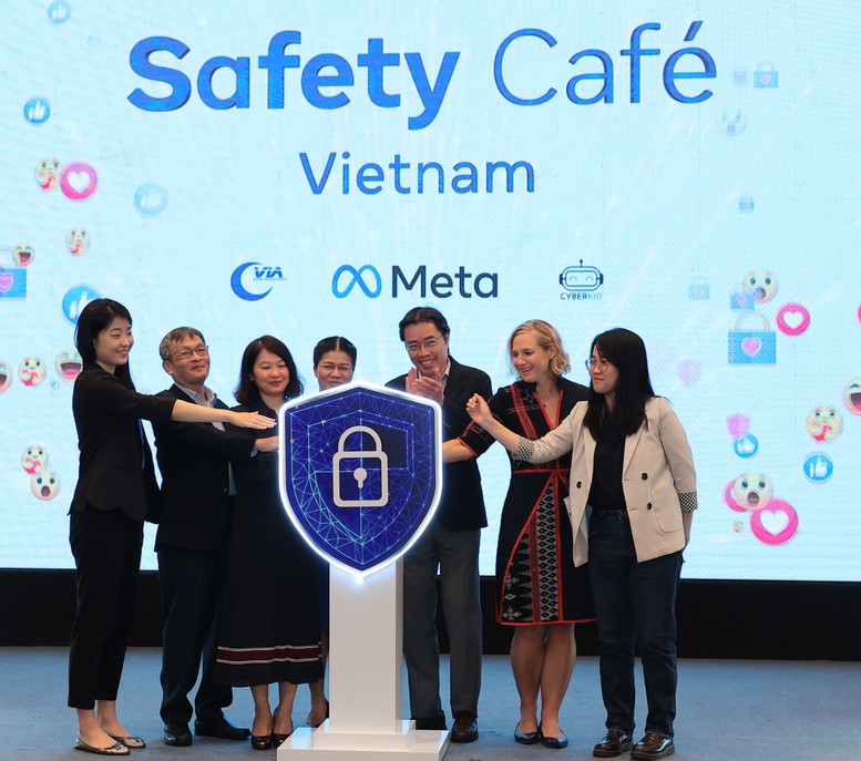 Trải nghiệm an toàn trực tuyến tại Safety Café Vietnam - Ảnh 1.