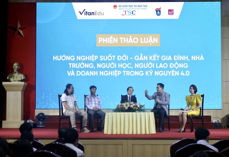 Hướng nghiệp, phân luồng giúp học sinh đưa ra những  quyết định phù hợp - Ảnh 1.