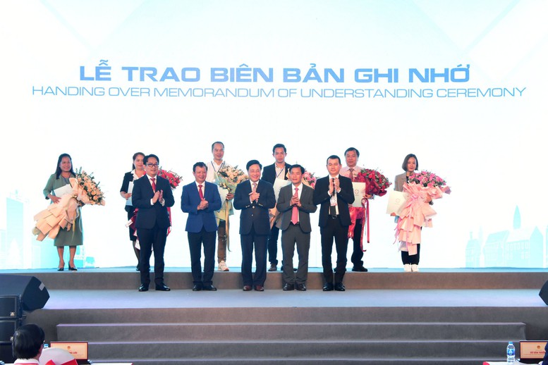 Thừa Thiên Huế khởi công KCN quy mô 460 ha, tổng vốn đầu tư 2.600 tỷ đồng - Ảnh 5.