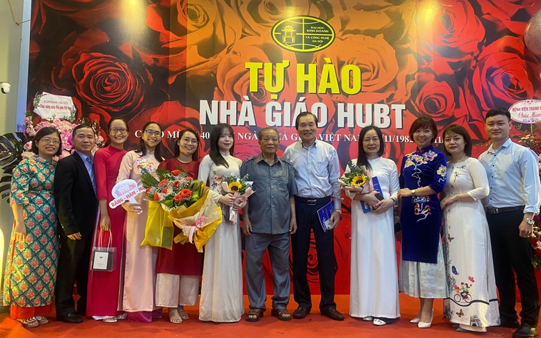 Trường Đại học KD&CN Hà Nội Kỷ niệm 40 năm Ngày Nhà giáo Việt Nam