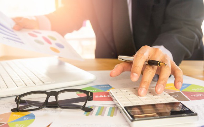 Có được dùng chi phí quản lý dự án để trả lương?