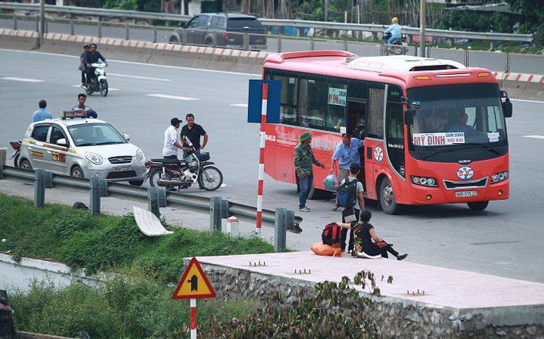 ‘Bảo kê’ cho sai phạm là nguyên nhân dẫn đến tình trạng xe dù, bến cóc