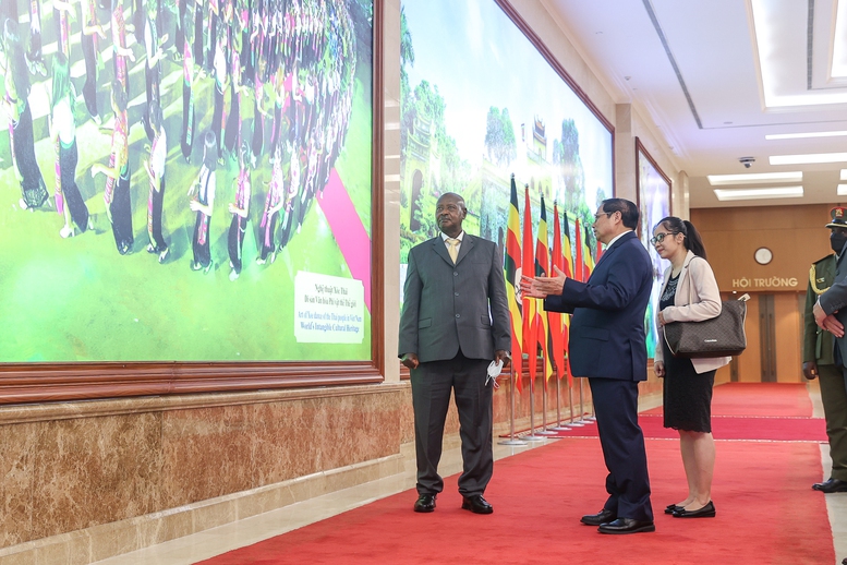 Thủ tướng Phạm Minh Chính hội kiến Tổng thống Cộng hòa Uganda Yoweri Kaguta Museveni  - Ảnh 3.