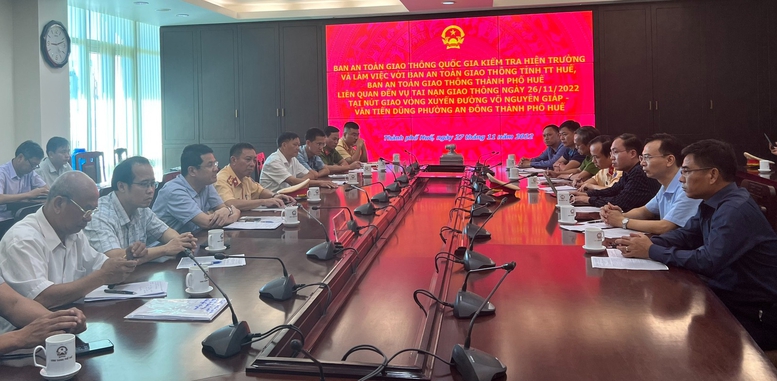 2 vụ TNGT nghiêm trọng xảy ra cùng ngày, Bộ trưởng GTVT yêu cầu phân tích kỹ nguyên nhân  - Ảnh 2.