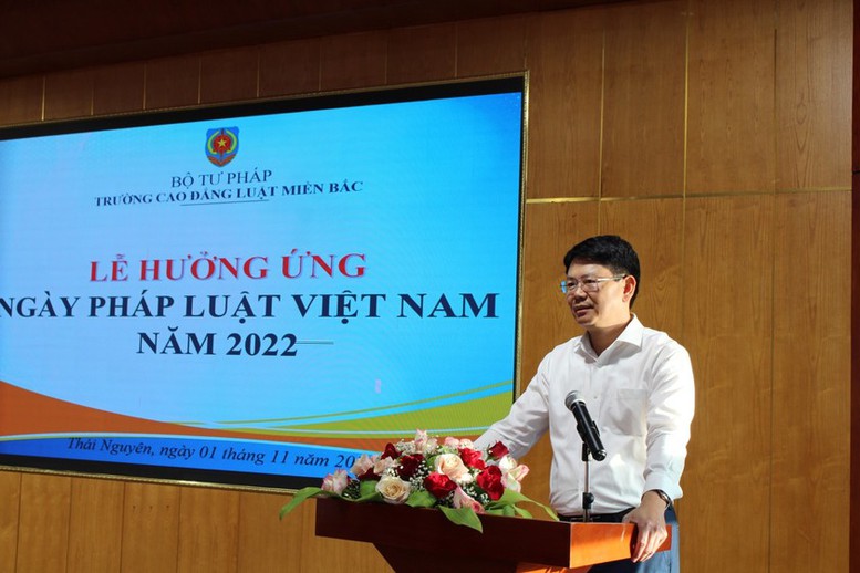 Trường Cao đẳng Luật miền Bắc sôi nổi hưởng ứng Ngày Pháp luật Việt Nam - Ảnh 1.