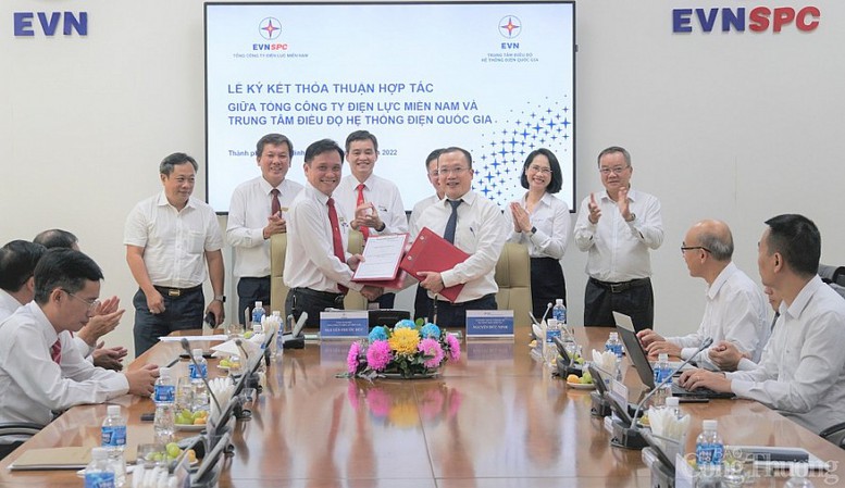 EVNSPC hợp tác với EVNNLDC để quản lý và vận hành nguồn năng lượng phân tán tại miền Nam - Ảnh 1.