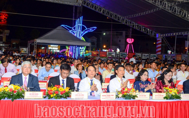 Tôn vinh bản sắc văn hóa của đồng bào Khmer Nam Bộ