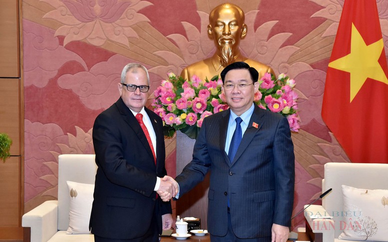 Chủ tịch Quốc hội Vương Đình Huệ tiếp Tổng Thư ký Quốc hội và Hội đồng Nhà nước Cuba